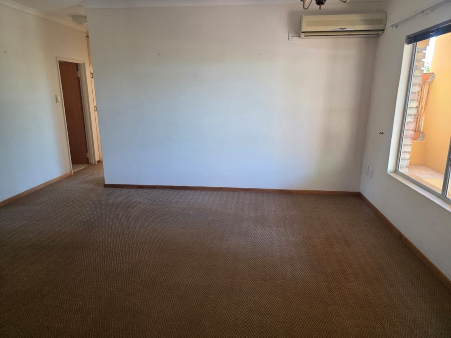  Bedroom Property for Sale in West Bank Western Cape